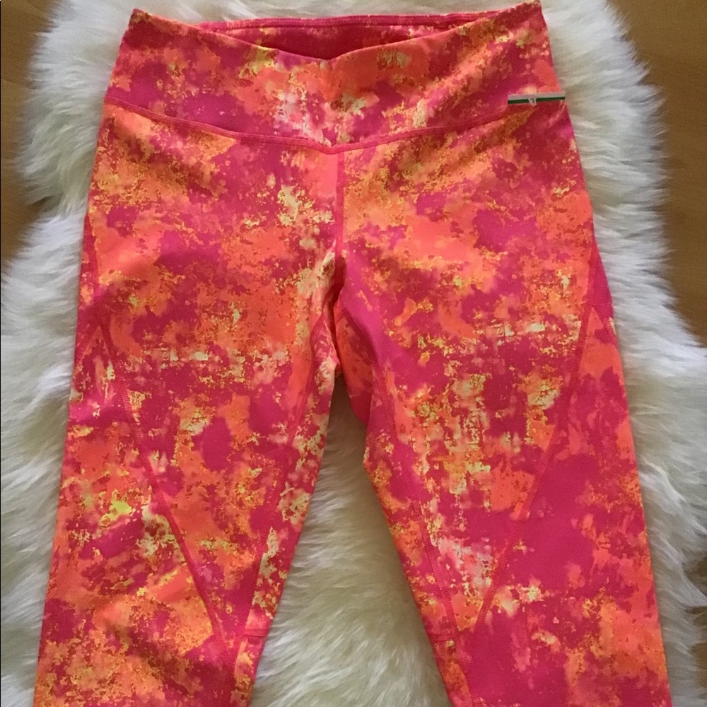 NEW Zella Live In Crop Legging Small